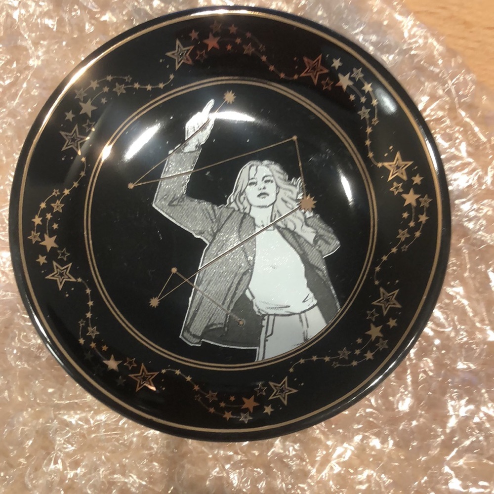 Addie La Rue trinket tray - Fairyloot